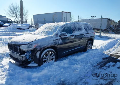 2018 Chevrolet Traverse Premier z USA, uszkodzony, nr VIN 1GNEVJKW3JJ214532